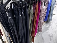 -lululemon(比斯特购物村店)