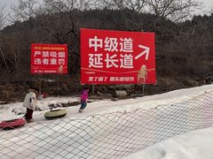 -济南卧虎山滑雪场