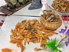 -刘姐啤酒鱼民族演艺餐厅(西街总店)