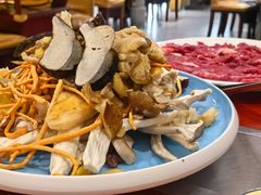 -菌之家·专业纯野生菌火锅·特色炒菌
