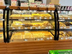 -光明牛奶棚(南泉店)