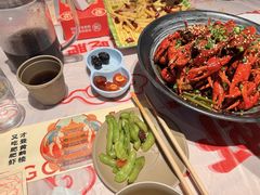 -肥肥虾庄·金牌油焖大虾(汉街SKP店)
