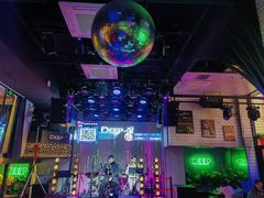 -DEEP·美式餐吧(五棵松华熙LIVE店)