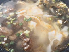 酸菜牛腩粉-三两粉(深圳福田地铁站店)