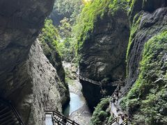 -龙水峡地缝景区