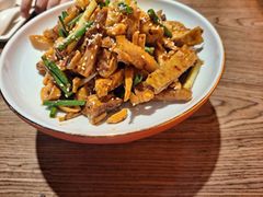 -龙少爷碳火干锅(环球中心店)