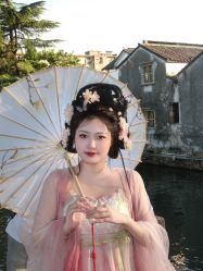 -一揽芳华汉服旗袍体验馆(拙政园店)