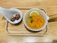 枇杷雪梨银耳羹-炖物24章·顺时轻养茶(黄龙店)