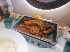 -荷塘秋月·本帮江浙菜(国权路店)