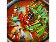 -野山舂·贵州现舂酸汤火锅(鸿通城店)