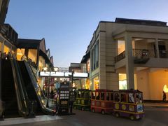 -王府井奥莱临潼小镇(临潼店)