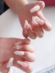 -爱美睫美甲会馆