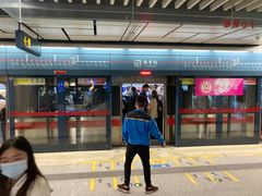 -体育场(地铁站)