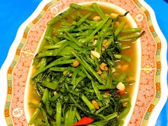 -Thiw Soen Seafood Restaurant