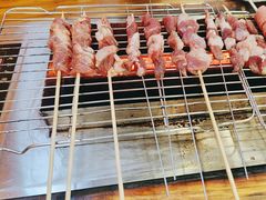 -哈尔滨小酒馆·鲜肉现穿自助烧烤(康新花园店)