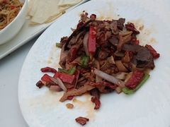 -乡村馕坑肉·烧烤·新疆菜·本地人更爱吃(阿勒泰首店)
