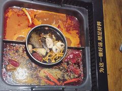 -老牌坊云南鱼豆花火锅(哈西万达店)