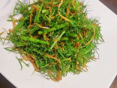 -东口码头·烧鸽子·鱼头泡饼·地方菜(金鹰悦城店)