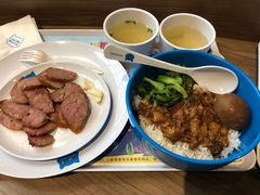 卤肉饭-蒙特利亲子乐园