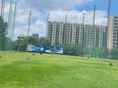 -仙霞高尔夫练习场-停车场