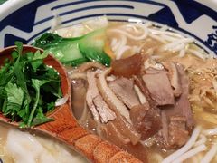 -鑫花溪牛肉米粉(东环大润发店)