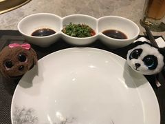 -余欢领鲜火锅(新街口店)