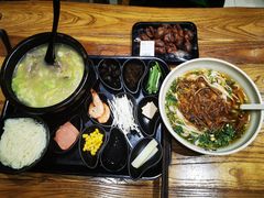 原汤酸辣米粉-湘人龙记老长沙米粉(鸟巢店)