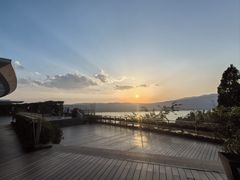 -昆明春城湖畔度假村