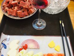 -毛辣果·贵州红酸汤牛肉火锅(西单店)