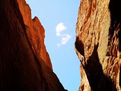 -天山神秘大峡谷