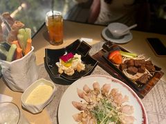 -穹六人间 people 6(岳阳路店)