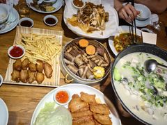 -头上红煨盐鸡·非遗院子餐厅