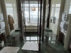 -上海浦东丽思卡尔顿酒店