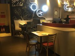-必胜客(武汉欢乐谷店)