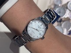 -亨吉利世界名表中心(华润万象城店)