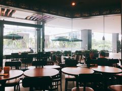 大堂-星巴克臻选(深圳皇庭广场分店)