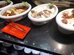 -四海一家自助餐(益田假日广场店)