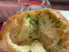 黄油蒜香芝士包-好利来(新华百货店)