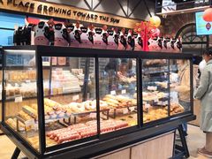 面包甜点陈列柜-皇冠幸福里动物奶油生日蛋糕(万达店)