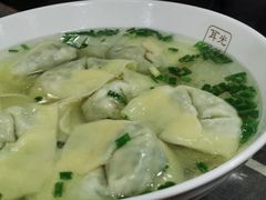特色荠菜肉馄饨-潘国仙耳光馄饨(黄家阙路店)