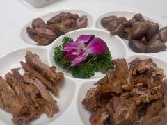 -梅利汴京烤鸭•开封豫菜地标店(东大街店)