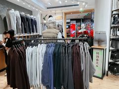 -lululemon(上海浦东IFC店)