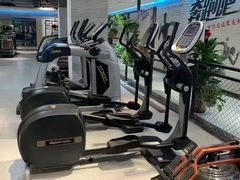 -格易美游泳馆健身房(新昆仑店)