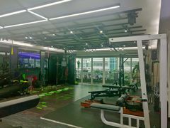 器械区-简·无界健身工作室·运动康复·体态(石厦店)