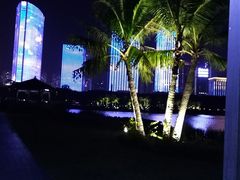 -万绿园