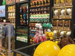 -LINE FRIENDS Garosu-gil Flagship Store
