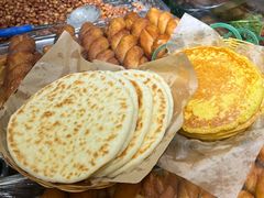 -粘豆包铁锅炖二部(温泉街店)