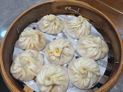 -莱莱小笼·乔艾