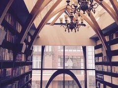 -钟书阁(松江泰晤士小镇店)