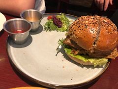 辣味沙沙鸡肉汉堡-bluefrog蓝蛙(水游城店)